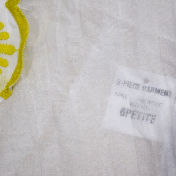 ACCEPTING OFFERS 2-Piece Colonial Women's Top NWT - Picture 8 of 8